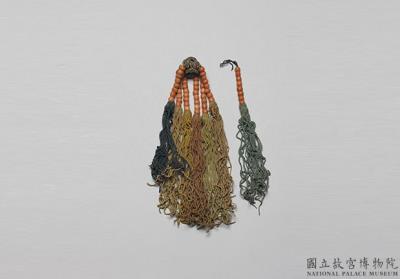 图片[2]-Silver braid ornaments with strands of coral beads, Qianlong reign (1736-1795), Qing dynasty-China Archive